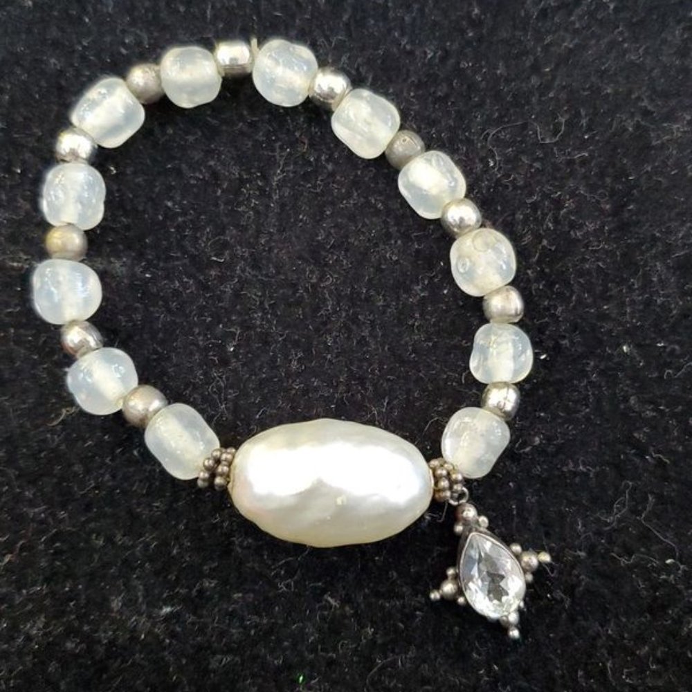 925 Sterling Silver Pearl Bracelet With Charm - Picture 1 of 4
